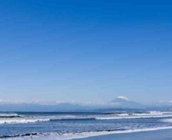 富士山と海