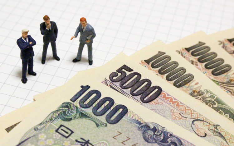 サラリーマンのお小遣いは回復基調? 39,000円台回復!